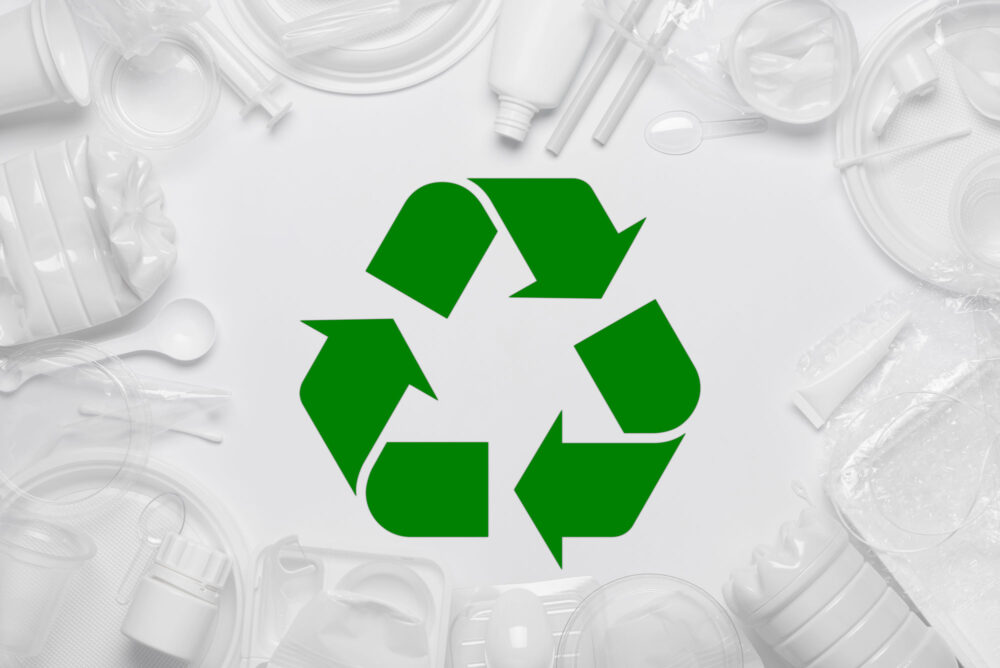 Recycling Griffloch Plastiktragetaschen PCR Weiss